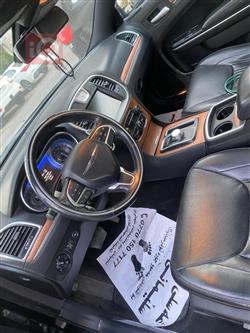 کرایسلەر 300